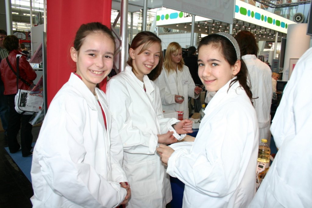 Girls'Day 2008 auf der Hannover Messe - TectoYou Girl' s day bei BRAND und VACUUBRAND